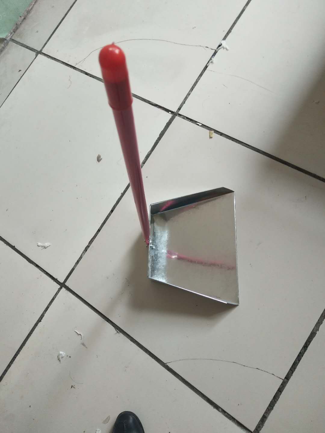 10把包邮开票家用畚箕畚斗撮子铁皮簸箕扒斗环卫物业垃圾斗批_虎窝淘