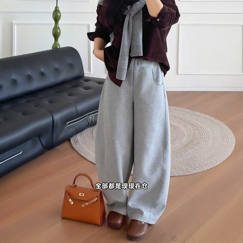 灰色弯刀运动卫裤大码休闲阔腿裤子女秋季流行风格香蕉镰刀梧桐裤 - 图2