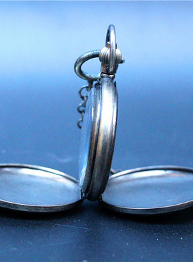 纯铜镀银上发条弦双开机械怀表挂表火车头罗马字盘复古玩道具收藏