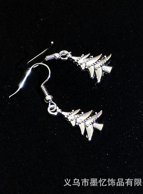 欧美跨境圣诞节新款冬季小众简约风镂空圣诞元素雪花耳环项链套装