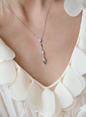 XL676 鲸雨饰品 轻奢小众优雅宝石坠菱形锆石Y形项链锁骨链 钛钢
