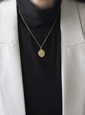 浮雕立体圆牌金币钛钢锁骨链