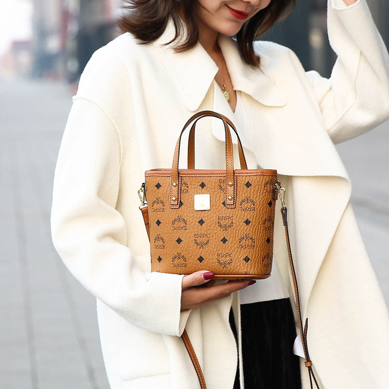 2020新款时尚百搭潮流包斜挎小包包 雅皮氏女士包袋