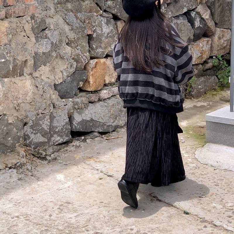 纯色韩版洋气末小蒙女童半身裙秋款儿童2024童裙百搭复古休闲裙子,淘宝优惠券,粉丝福利购,淘宝优惠卷