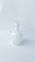 Double-ear style vase in the shape of a vase 