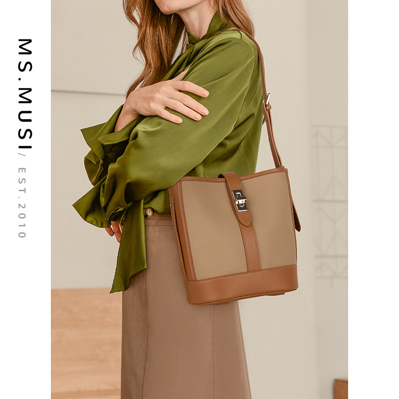 暮思小姐2021秋冬新款百搭斜挎包 暮思小姐箱包女士包袋