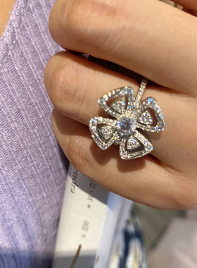 重工咏绽浪漫花朵满钻纯银戒指