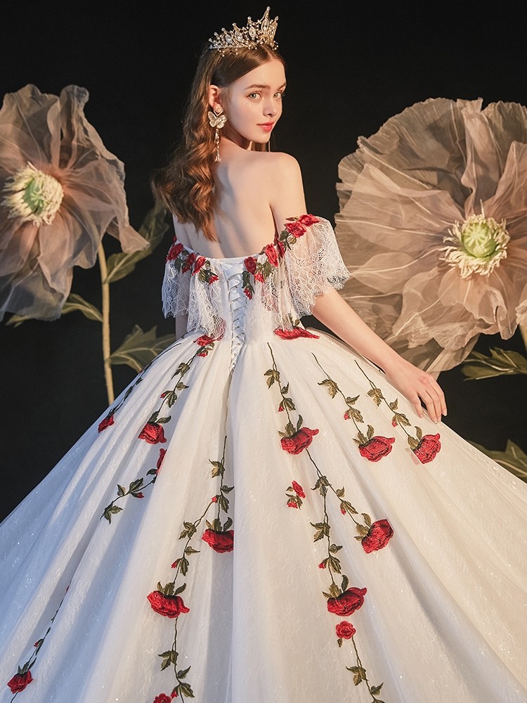 Seven -year -old shop wedding bride Dili Reba star the same wedding dress new Mori Mori supercred out outdoor rose embroidered trailer lace wedding dress Seven -year -old shop wedding bride Dili Reba star the same wedding dress new Mori Mori supercred out outdoor rose embroidered trailer lace wedding dress