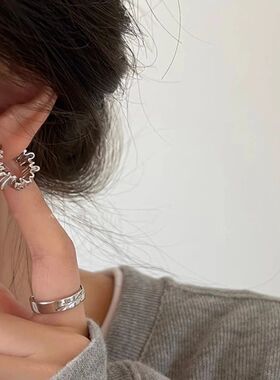 Personality Irregular Wavy Pleated Hoop Earrings for Women N