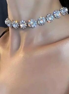 Exquisi Rhinesone Flowers Beaded Choker Necklaces for Women
