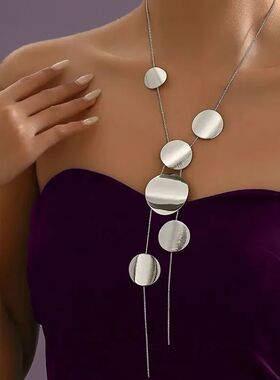 Exaggeraed Geomeric Meal Circular Sequin Necklace for Women