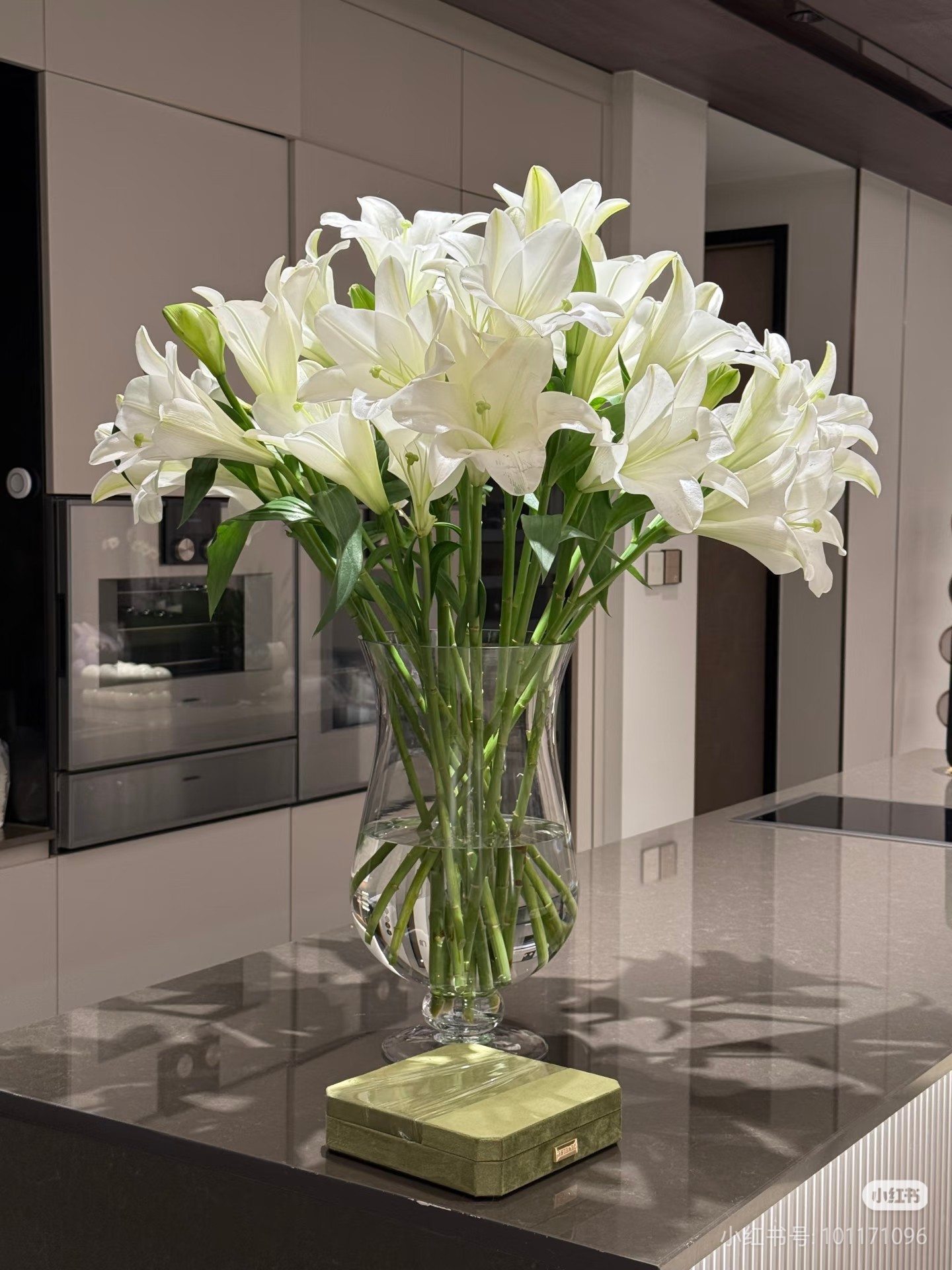 欧式玻璃花瓶透明高脚简约桌面摆放电视柜装饰家居客厅台面花器,淘宝优惠券,粉丝福利购,淘宝优惠卷