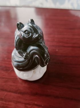 灵璧磬石工艺品鼠你有钱手工雕刻俏色雕刻吉祥