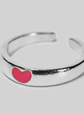 无聊了戴个能发光的爱心夜光戒指