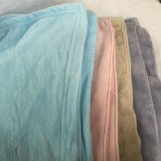 Weixia Clearance Pet Blanket Thickened Dog and Cat Small Blanket Pad Quilt Office Cover Leg Nap Small Blanket