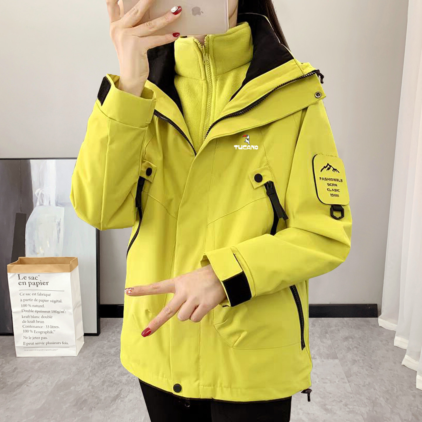 啄木鸟户外冲锋衣女2025新款三合一可拆卸防风防水加厚登山外套男