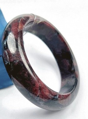 高端原矿精美珠宝正装石榴宽手镯