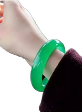 冰透正品满绿帝王绿石英岩玉手镯