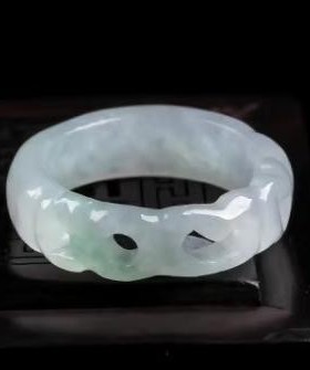 镂空翡翠玉戒指环冰色糯种心形