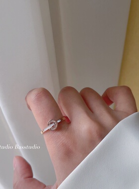 Basstudio 英文环仿白贝母钛钢戒指女小众设计素圈戒指轻奢高级感