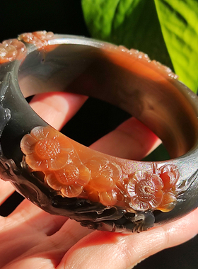 玛瑙印象 暗香浮动 纯天然巴西老料玛瑙雕刻手镯 高档黑红撞色56