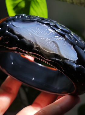 玛瑙印象 悬崖奇观 悬空寺 纯天然绝品黑红俏色巧雕 意境精工镯63