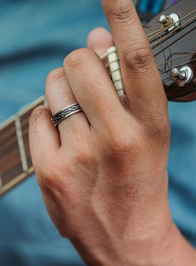 蔷薇少女水银灯苍星石荆棘戒指