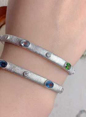 彩宝拉丝款手镯925银镶嵌天然伦敦蓝托帕椭圆多少手饰透辉石水晶