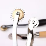 Через 14 лет старый магазин ручной резьмовой резьмовой пропускной