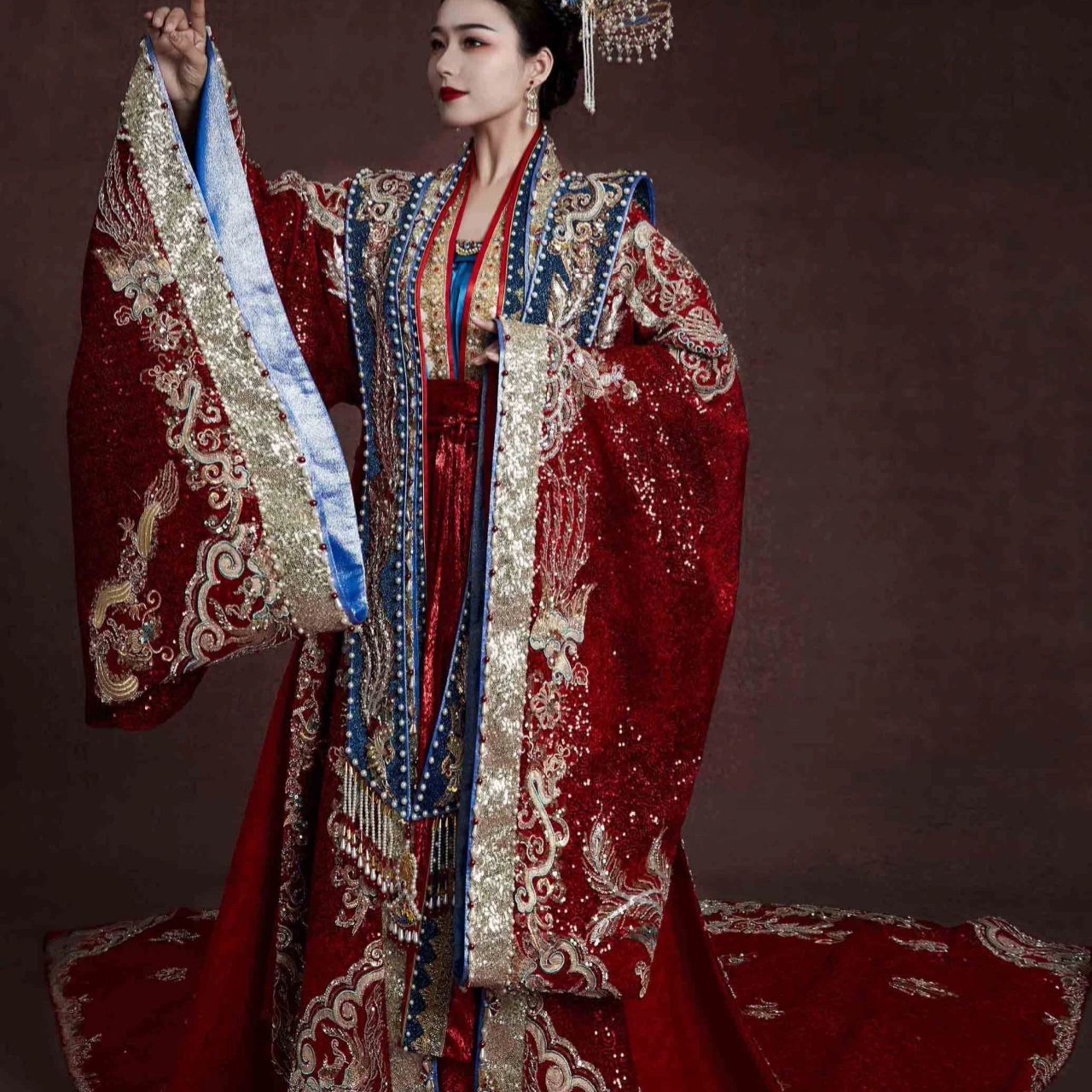 倒叙汉服婚服出租重工凤冠霞帔拖尾男女全套宋制明制中式婚礼定制 - 图1