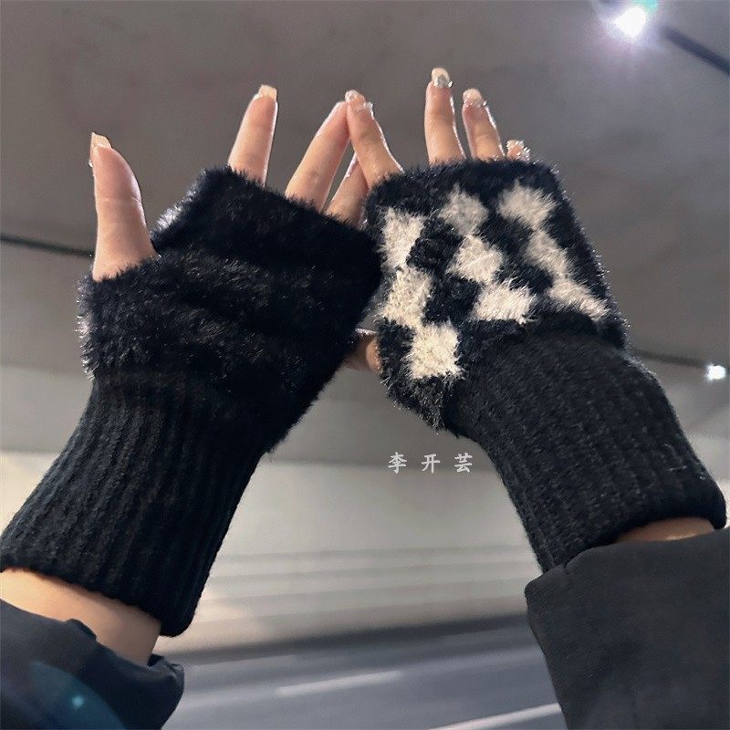 保暖毛线半指手套女冬季格子毛绒护手腕漏指百搭触屏办公学生写字,淘宝优惠券,粉丝福利购,淘宝优惠卷