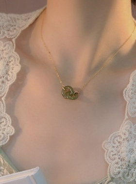 环环相扣*天然和田玉项链轻奢小