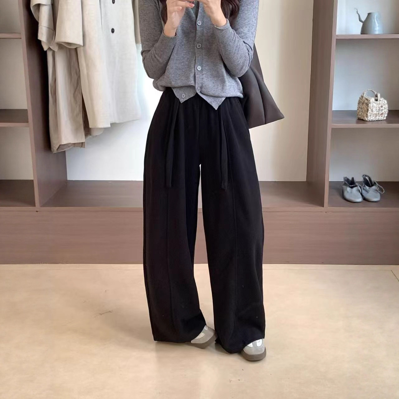 2025年棉裤女加绒加厚保暖糯米绒松紧腰棉裤弯刀裤宽松学院风棉裤 - 图0