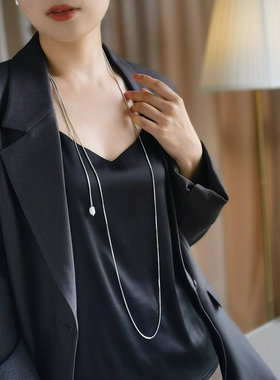 银色长款蛇骨项链叠戴