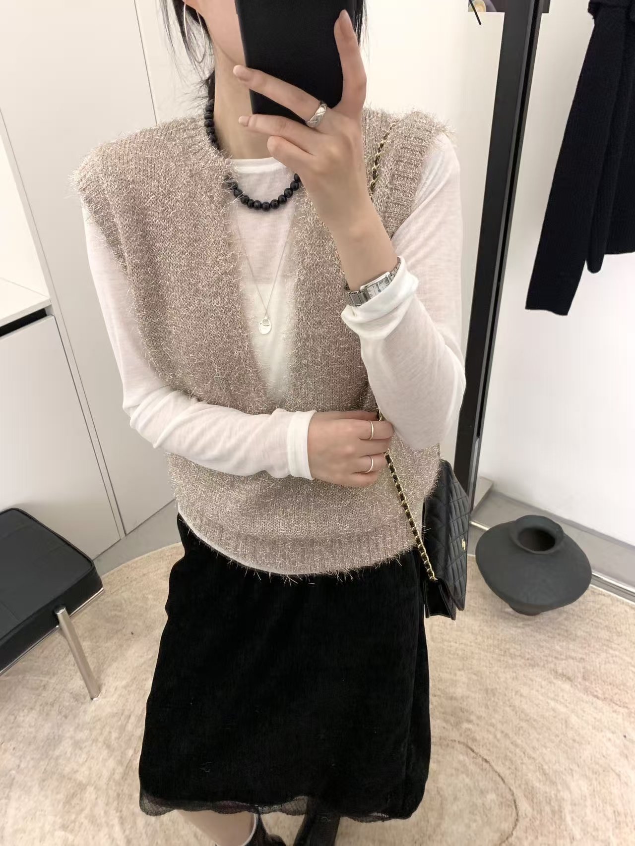 韩系亮丝深V领针织马甲长袖T恤两件套女装百搭叠穿2026早春新款,淘宝优惠券,粉丝福利购,淘宝优惠卷