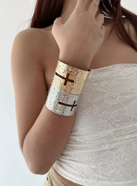 atmshop欧美镂空十字架纹理感宽版手镯复古个性辣妹时髦开口手环