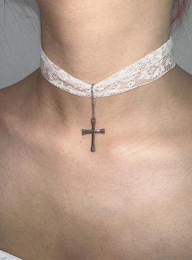 薄纱蕾丝十字架项圈choker