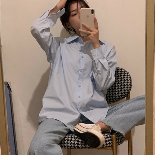 日系学生淡蓝色衬衫女小清新学生宽松外搭初秋清爽长袖天蓝色衬衣 - 图1