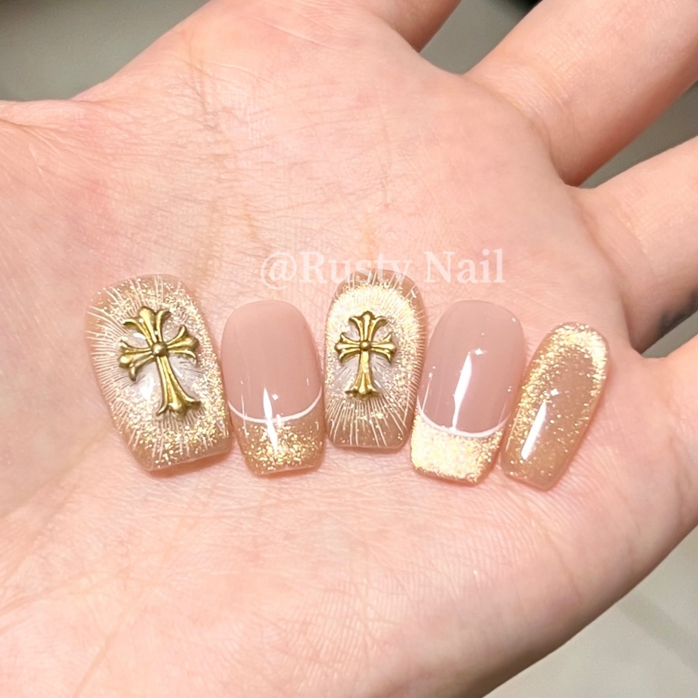 【神谕圣光】甜酷高级感克罗心法式猫眼纯手工穿戴甲短款美甲贴片,淘宝优惠券,粉丝福利购,淘宝优惠卷