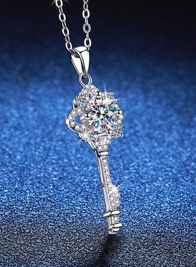 S925纯银项链莫桑石吊坠 四叶草钥匙吊坠1克拉莫桑钻石项链