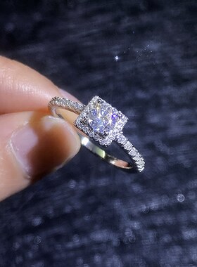 直播爆款小方糖D色莫桑石戒指s925银高级感0 5克拉戒指