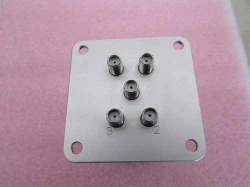 L7204A Agilent DCC-4GHz SP4T 24V SMA 单刀四掷 射频同轴开关 - 图2
