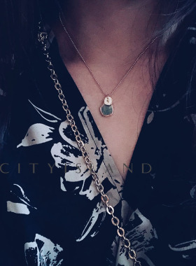 飞鸟屿城灰贝不规则金币项链