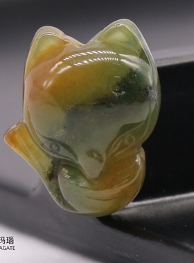 【茜茜珠饰】白玛瑙红玛瑙印度玛瑙雕刻小狐狸吊坠项链挂件 三色