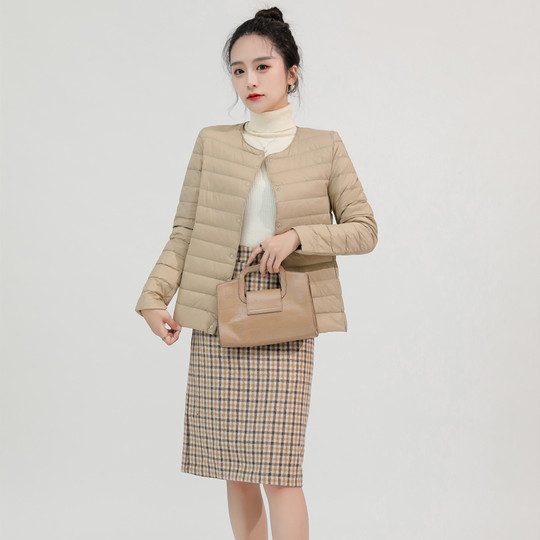 Thin Down Jacket Women's Round Neck Large Size White Duck Down Jacket