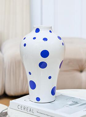 新款创意艺术陶瓷小口径花瓶摆件客厅插花高级感白色奶油饰品现代