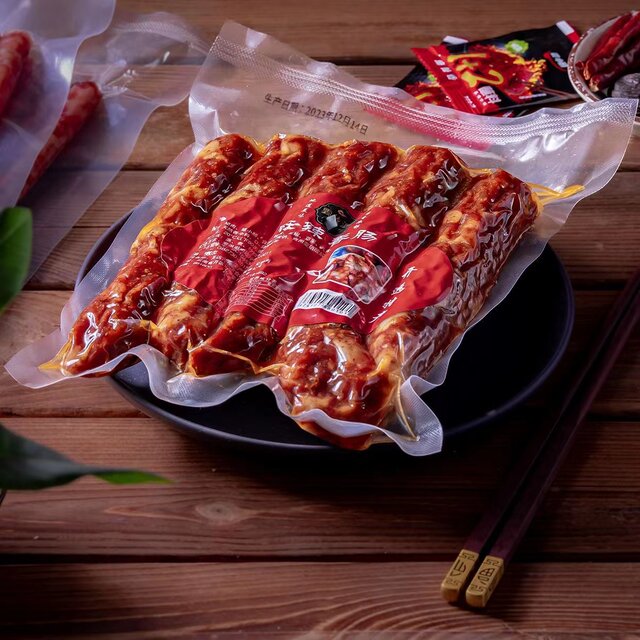 Yunnan Kaiyuan large sausage Cantonese flavor sausage barbecue ingredients grilled pure meat hot pot spicy large sweet sausage Yun Yinong
