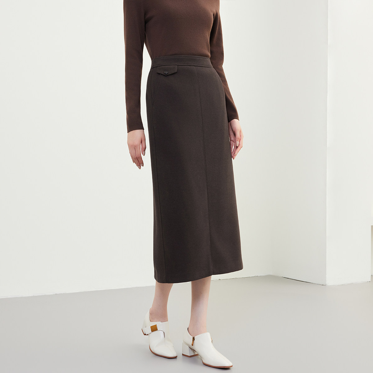 佳人苑半身裙女2025年冬季新款高腰后开叉设计针织半身裙简约时髦,淘宝优惠券,粉丝福利购,淘宝优惠卷