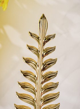 轻奢风电镀金色金属雕塑装饰摆件