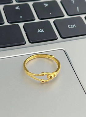 马蹄扣沙金戒指女仿真黄金C形弹簧轻奢高级戒子设计感指环送礼物